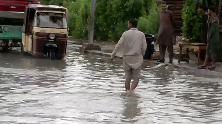 10 die in rain-related incidents in Karachi