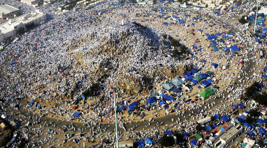Millions of Muslims gathered at Maidan-e-Arafat for Waqoof