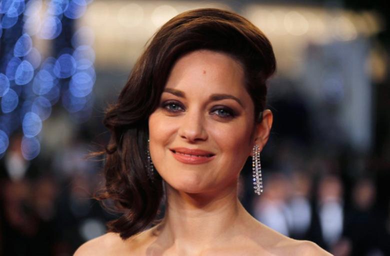 French actress Cotillard denies role in Jolie, Pitt split
