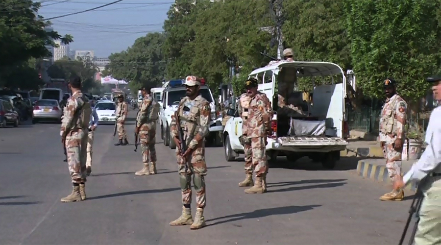 Gang war criminals among dozens held in Karachi