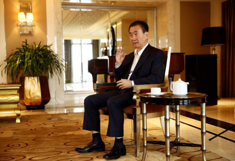 China's richest man serves up global badminton deal