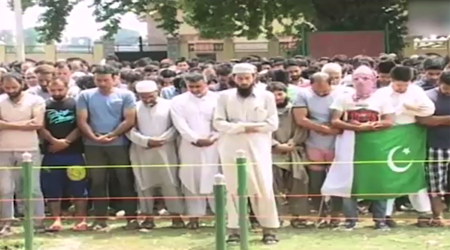 Funeral in absentia offered for Pakistani martyred soldiers in Srinagar