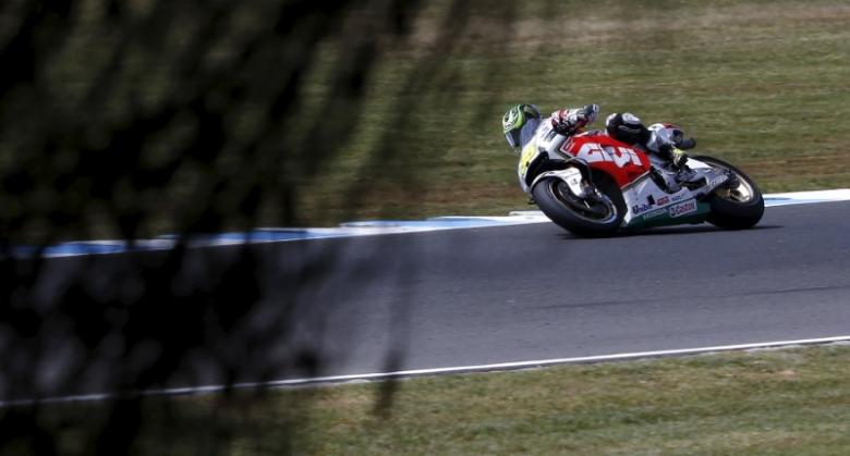 British first as Crutchlow holds off Rossi in Australia