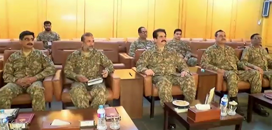 COAS visits Headquarters of 10 Corps; briefed on situation at LoC