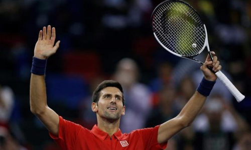 Djokovic cruises, Murray struggles, Wawrinka out in Paris