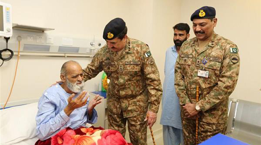 COAS General Raheel Sharif visits Army Liver Transplant Unit