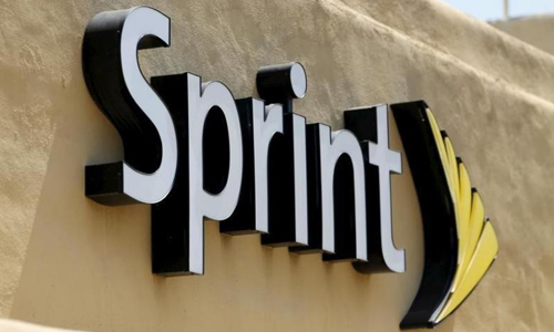 Sprint sees quarterly operating revenue above estimates