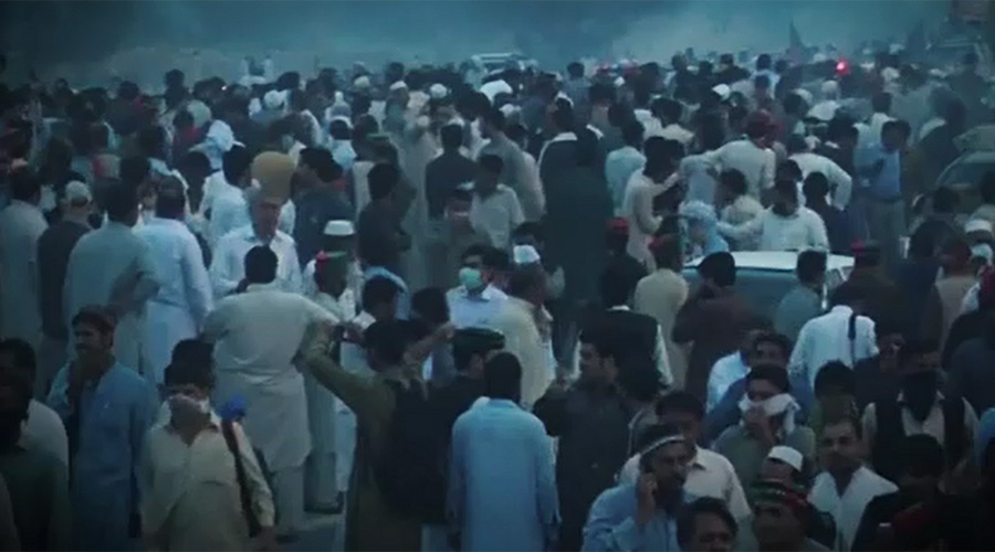 Punjab police resort to shelling to disperse PTI workers in Swabi