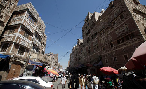Fighting rages in Yemen as UN seeks to extend 72-hour ceasefire