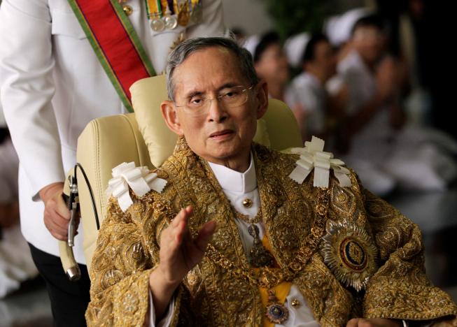 Thailand's King Bhumibol, world's longest reigning monarch, dies at 88