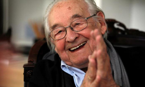 Oscar-winning Polish film director Wajda dies aged 90