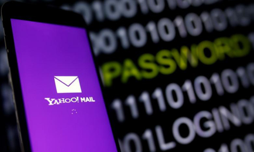 Civil liberties group urges Verizon to shore up Yahoo user protection