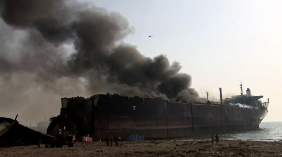 14 dead in huge blast at Gaddani ship-breaking yard
