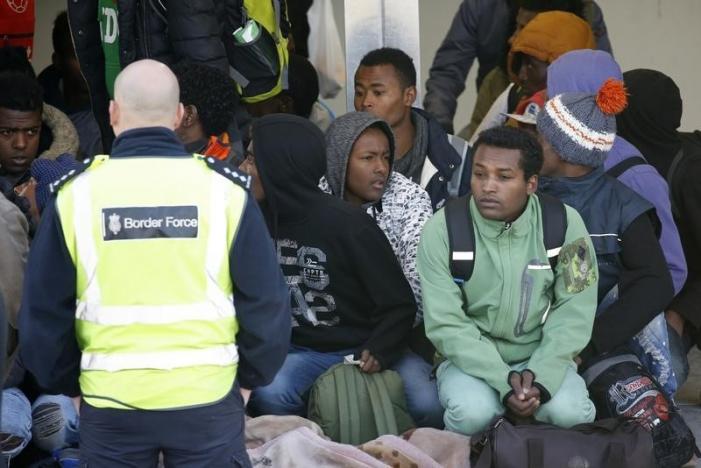 France begins transferring Calais child migrants to reception centers