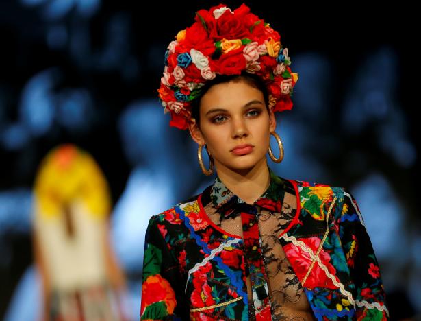 Roma designer hopes fashion can build bridges in Hungarian society