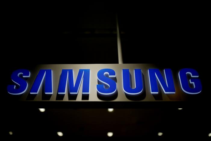 Samsung Electronics to consider split: Seoul Economic Daily