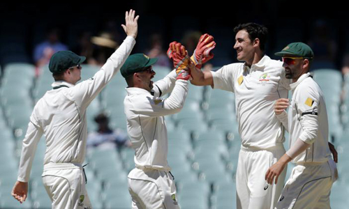 South Africa 250 all out, Australia chase 127 for victory