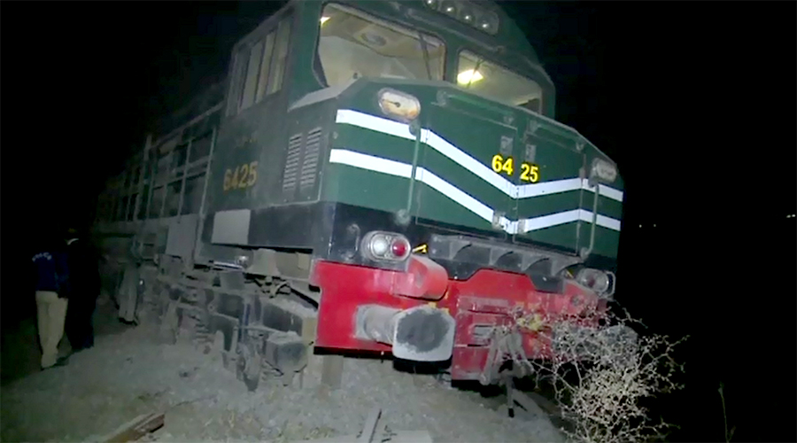 Train derails near Rawalpindi; none hurt