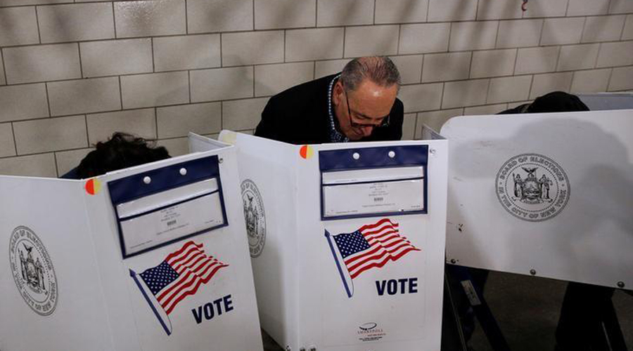 Key Senate races close, Republicans defend House majority