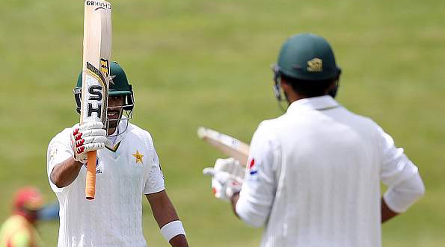 New Zealand leads Pakistan by 55 runs in Hamilton test