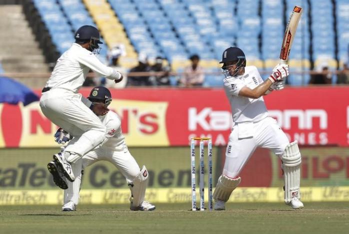 Root, Moeen put England on top against India