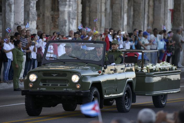 Reunited in death - Fidel Castro's remains rest at Che Guevara mausoleum