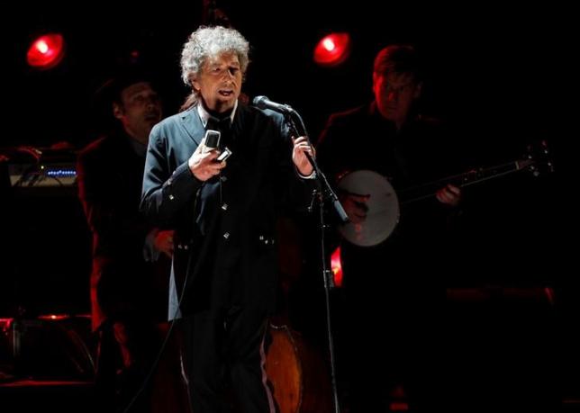 From afar, Dylan muses on honor and surprise of Nobel prize