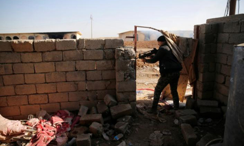 Iraqi forces face fierce Islamic State combat in south Mosul
