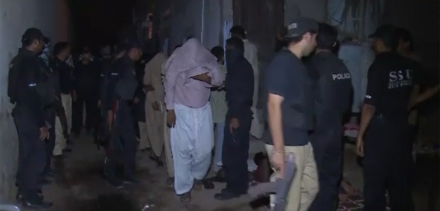 Three banned outfit terrorists held in Karachi