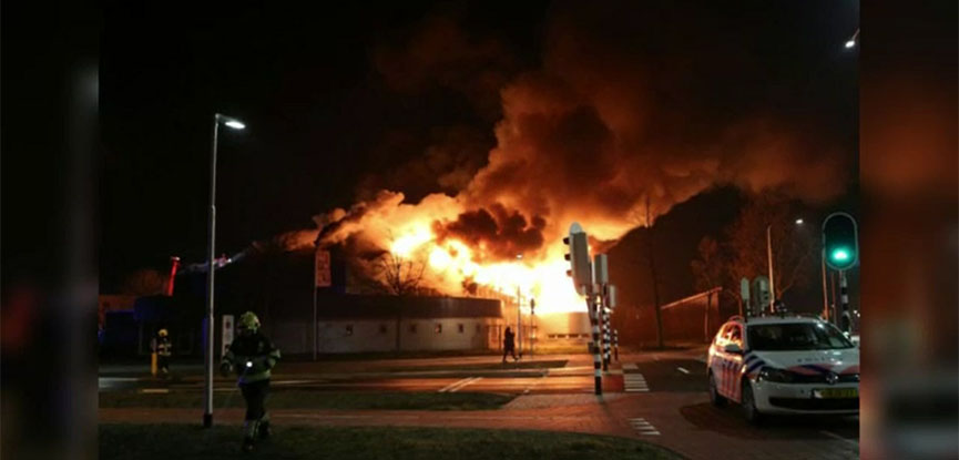 Islamic center burnt down by extremists in Netherlands
