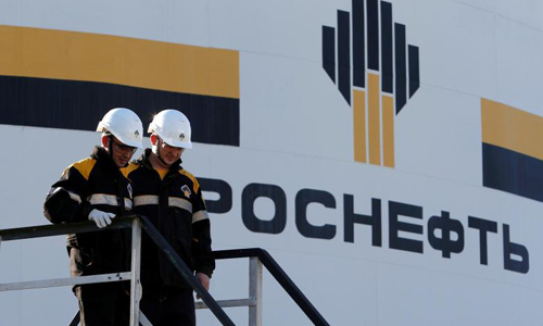 Russia signs Rosneft deal with Qatar, Glencore