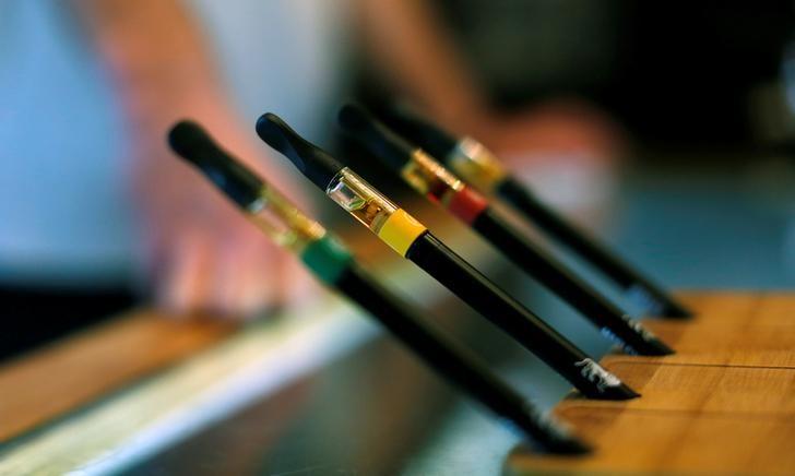 US surgeon general raises concerns over e-cigarette use among youth