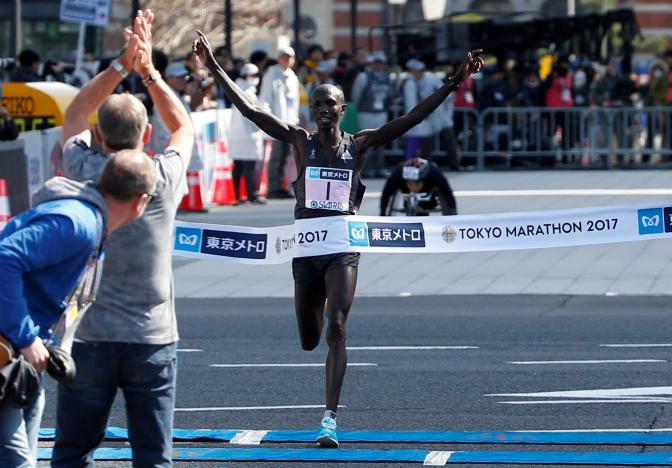 Kipsang misses world record in Tokyo Marathon win