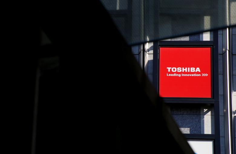 Toshiba seeking $8.8 billion for majority stake in chip unit