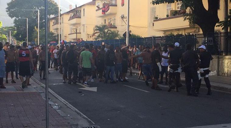 One dead after soccer fans clash in Rio de Janeiro
