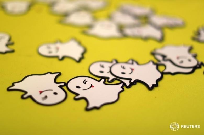 Snapchat 2017 ad revenue forecast trimmed to $770 million