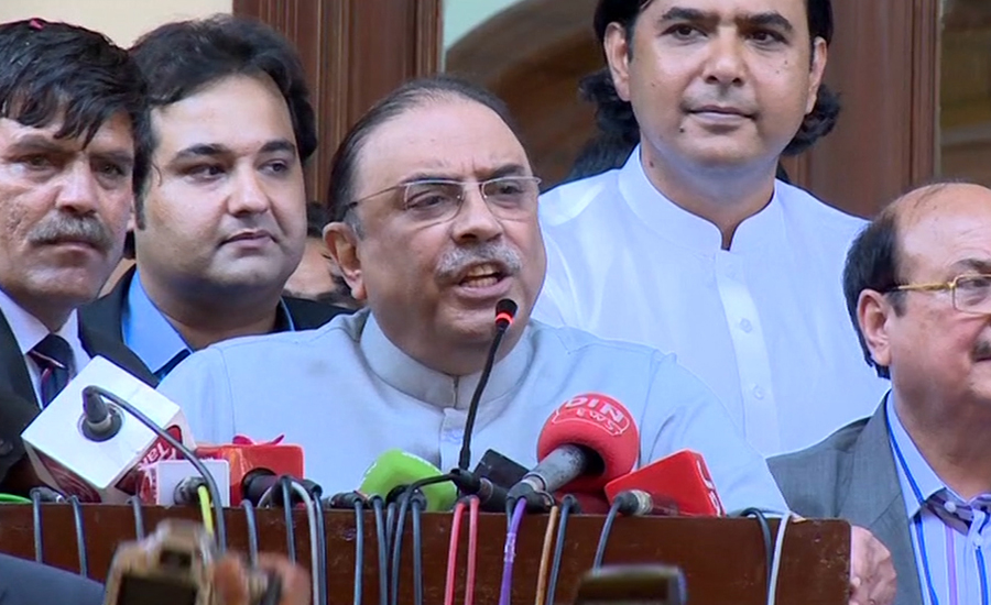 I was handcuffed last time but this time I am in the field: Asif Zardari