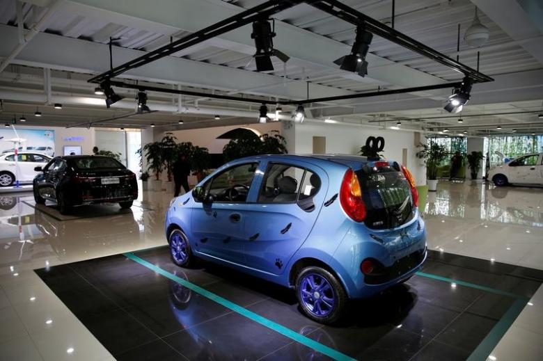 China may roll back electric car quotas as industry pushes back