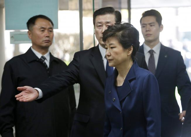 Court decides whether to arrest ousted South Korean president Park