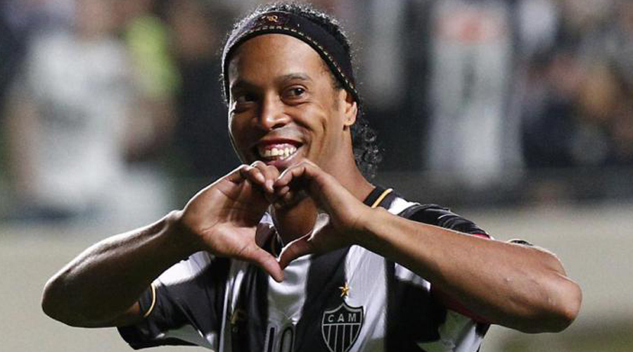 Football legend Ronaldinho to visit Pakistan