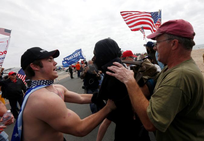 Fights erupt at pro-Trump rally on California beach