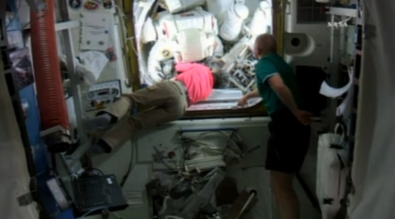 Astronauts complete spacewalk to retrofit space station