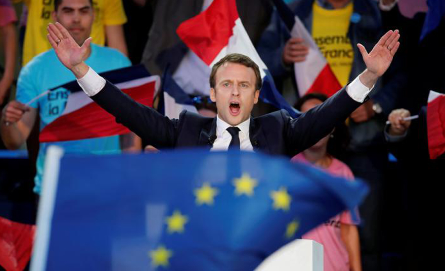 Macron seen winning French presidential runoff with 62 percent of votes