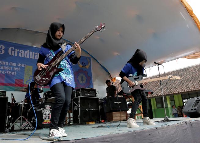 Indonesia's hijab-wearing Muslim metal group challenges stereotypes