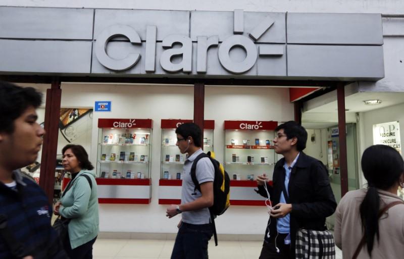 Colombian tribunal fines Claro, Movistar over contract