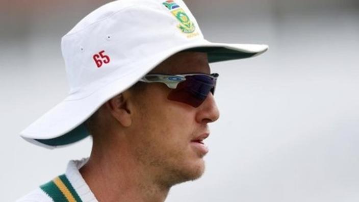 No-ball king Morkel refuses to alter run-up