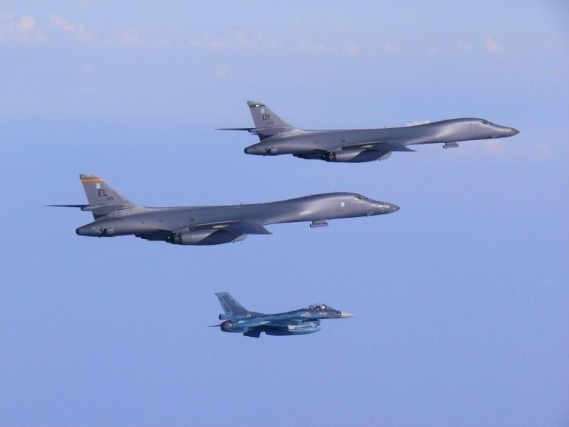 US flies bombers over Korean peninsula after North Korea missile test