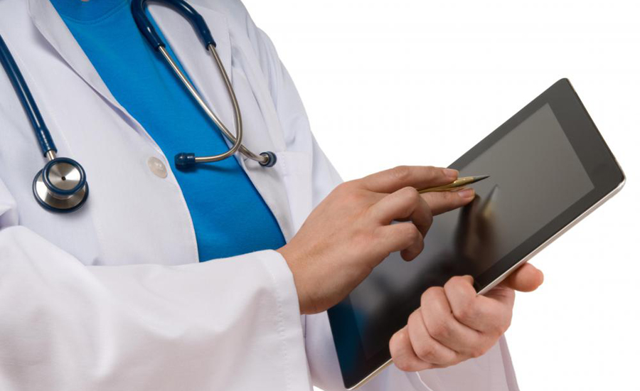 Doctors frustrated that electronic records steal time from patients
