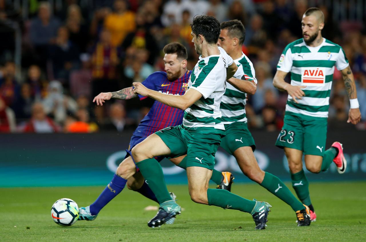 Magical Messi hits four as Barcelona thrash Eibar