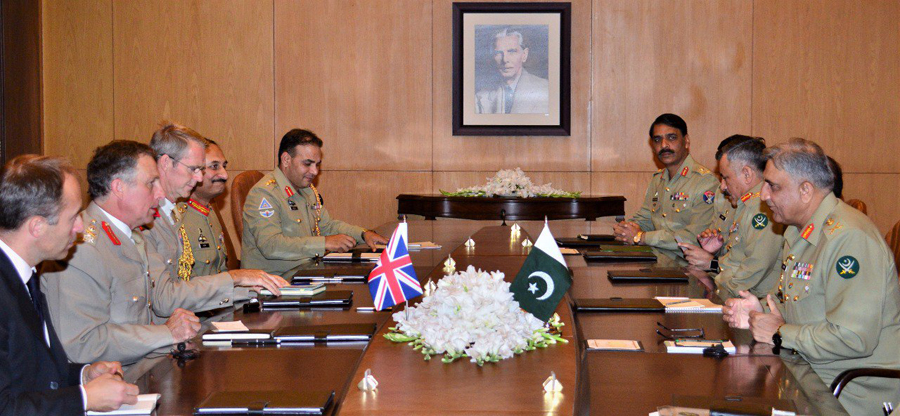 UK Army Chief Gen Nicholas Carter calls on COAS Gen Qamar Bajwa